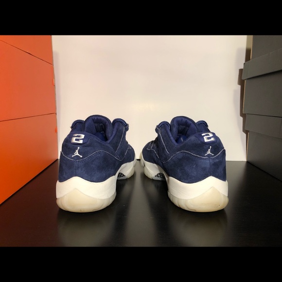 Jordan 11 Low Jeter - Picture 8 of 8